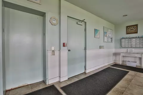 Entry Way - 567 Ocean Blvd #107, Hampton, NH 03842 photo 1 of 1