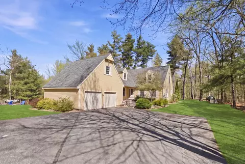 82 Truell Rd, Hollis, NH 03049