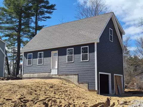 10 Phyllis Ave, Raymond, NH 03077