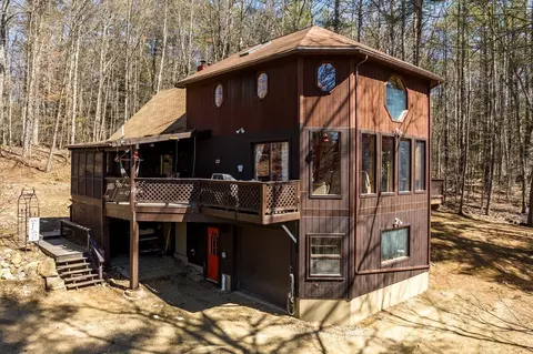 16 Douglas Dr, Barnstead, NH 03225