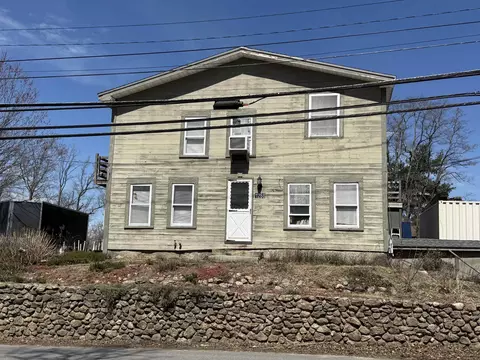 1268 Hanover St, Manchester, NH 03104