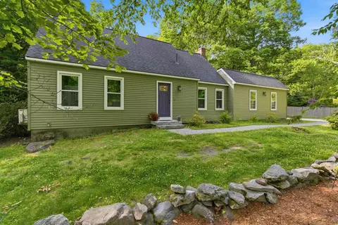26 Wedgewood Dr, Londonderry, NH 03053