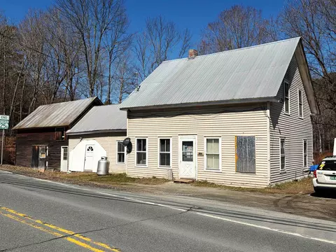 804 S Main St, Bradford, VT 05033