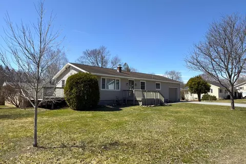 3 Green Knolls Ln, Rutland, VT 05701
