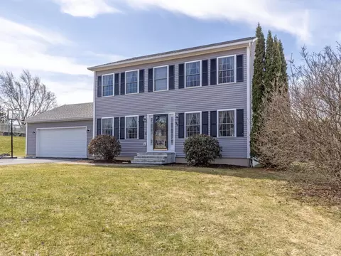98 Hunting Ridge Ln, Milton, VT 05468