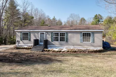 76 Deboer Ln, Wakefield, NH 03830