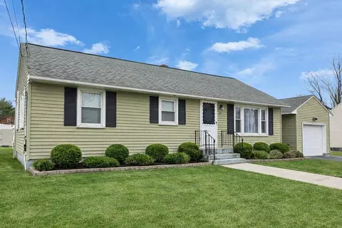 24 Dexter St, Nashua, NH 03060