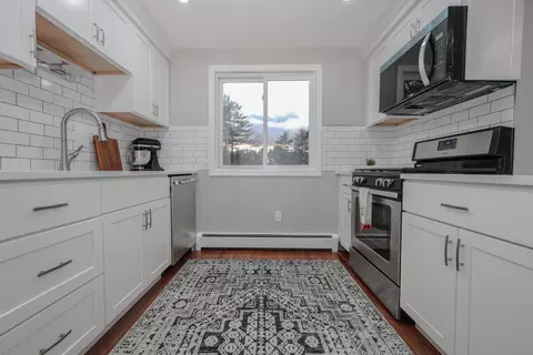 Kitchen - 36 B Dale Rd, Hooksett, NH 03106 photo 5 of 5