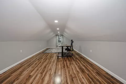 Entry Way - 36 B Dale Rd, Hooksett, NH 03106 photo 4 of 4