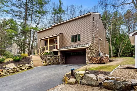 11 Windsor Blvd, Londonderry, NH 03053