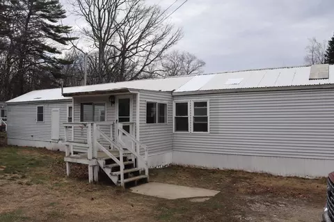 18 Woodlawn Dr, Allenstown, NH 03275