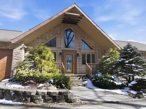 1511 W Hill Rd, Lincoln, VT 05443