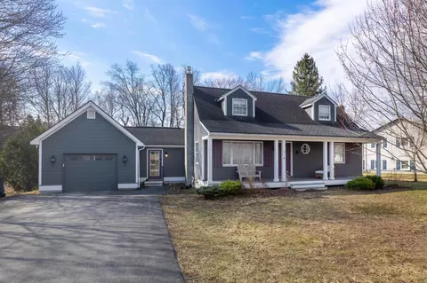 34 Hillcrest Rd, Rutland, VT 05701