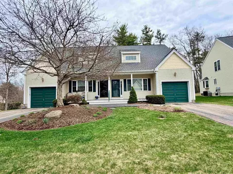 4 Prince Ln, Raymond, NH 03077