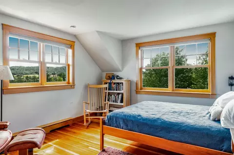 Bedroom - 947 Oak Hill Rd, Williston, VT 05495 photo 5 of 7