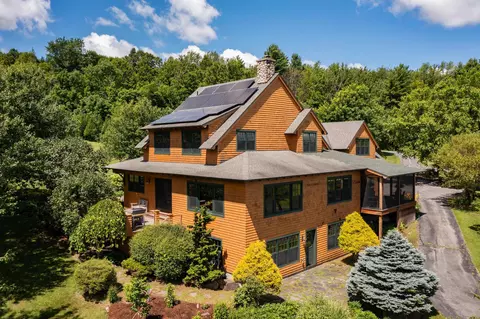 Exterior - 947 Oak Hill Rd, Williston, VT 05495 photo 1 of 18