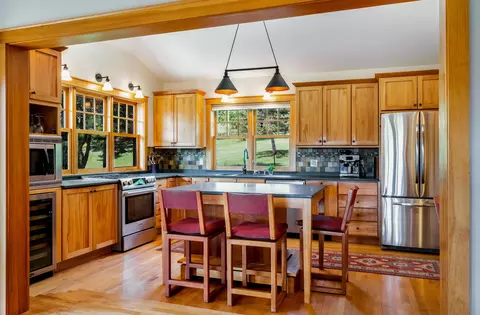 Kitchen - 947 Oak Hill Rd, Williston, VT 05495 photo 1 of 3