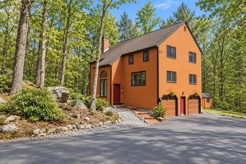 57 Greyrock Rd, Bedford, NH 03110