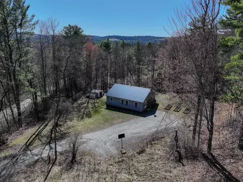 381 Lackey Hill Rd, Saint Johnsbury, VT 05819