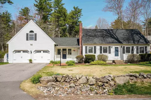 45 Gault Rd, Bedford, NH 03110