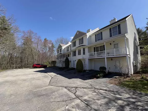 19 Mulberry Ln, Amherst, NH 03031
