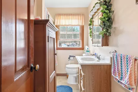 Bath - 6 Heather Dr, Hooksett, NH 03106 photo 1 of 2