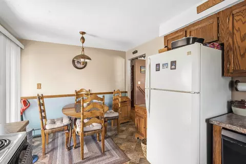 Dining - 6 Heather Dr, Hooksett, NH 03106 photo 1 of 1