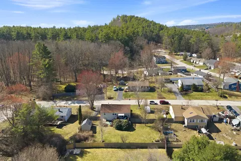 View/Area - 6 Heather Dr, Hooksett, NH 03106 photo 2 of 8
