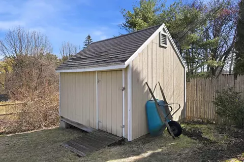 Exterior - 6 Heather Dr, Hooksett, NH 03106 photo 9 of 11
