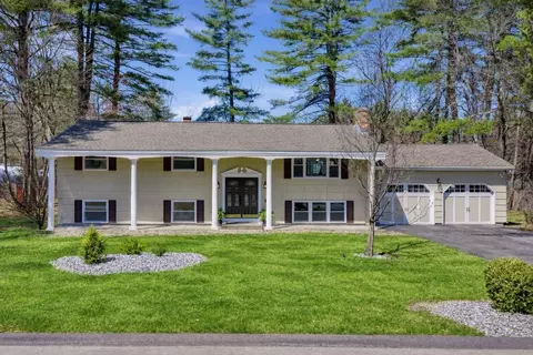 12 Fernwood Dr, Merrimack, NH 03054