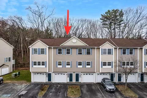 1029 S Mammoth Rd #17, Manchester, NH 03109
