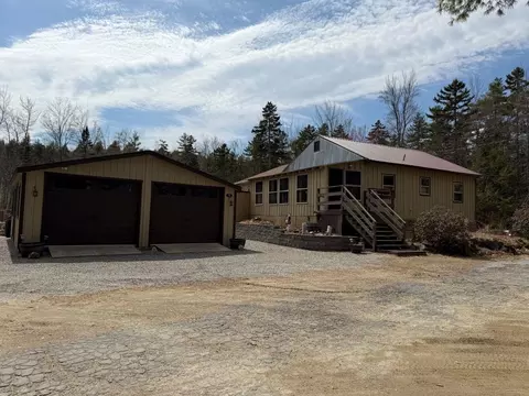 70 Moose Brook Dr, Stoddard, NH 03464