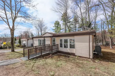24 Donald Dr, Goffstown, NH 03045