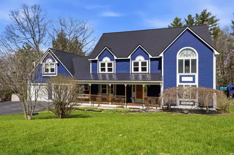 67 Forest St, Londonderry, NH 03053