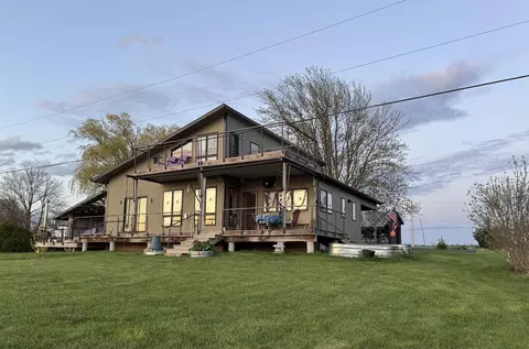 1842 Lake St, Bridport, VT 05734