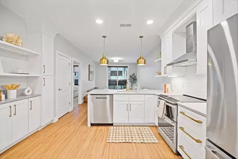 99 Foundry Pl #106, Portsmouth, NH 03801