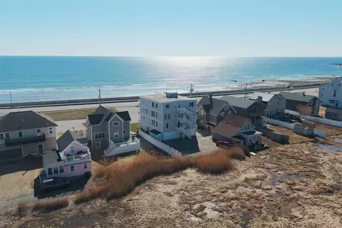 605 Ocean Blvd #1, Hampton, NH 03842