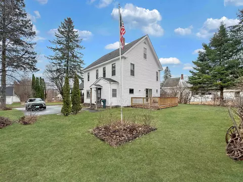 58 Pleasant St, Colebrook, NH 03576