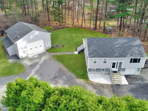 2 Mulberry St # A, Windham, NH 03087