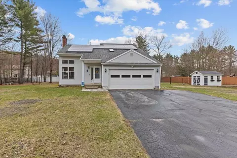 32 Elmer Pl, Milton, VT 05468