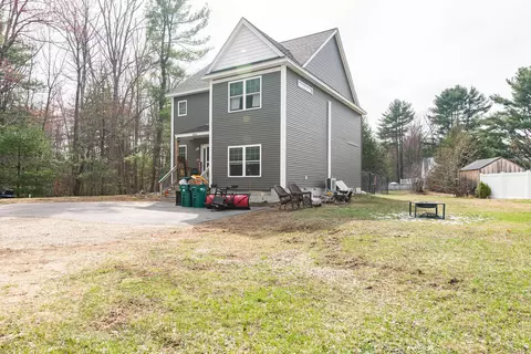 10 Norway Plains Rd, Rochester, NH 03868