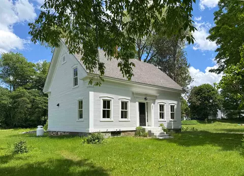 204 W River Rd, Lincoln, VT 05443