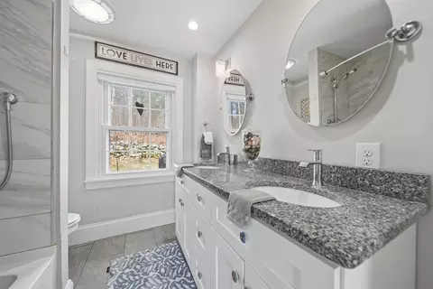 Bath - 209 Hooksett Rd, Auburn, NH 03032 photo 1 of 4