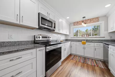 Kitchen - 209 Hooksett Rd, Auburn, NH 03032 photo 2 of 3