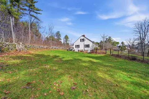 Exterior - 209 Hooksett Rd, Auburn, NH 03032 photo 2 of 14