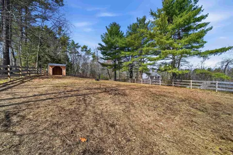 Exterior - 209 Hooksett Rd, Auburn, NH 03032 photo 5 of 14