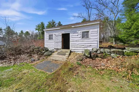 Exterior - 209 Hooksett Rd, Auburn, NH 03032 photo 6 of 14