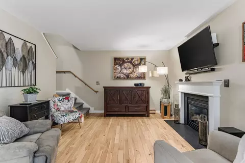22 Foster Rd # B, Essex Junction, VT 05452