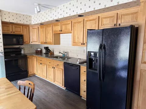 Kitchen - 175 Pleasant Valley Rd, Springfield, VT 05156 photo 2 of 3