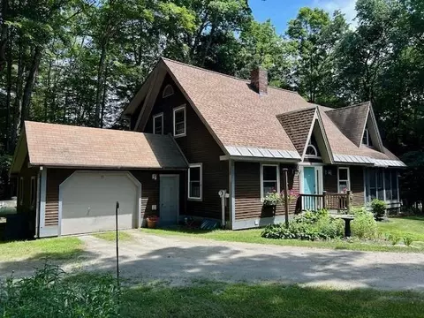 75 Ledgewood Dr, Randolph, VT 05060